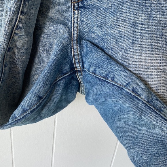 H&M Mom Jeans Ultra High Waist | Size 18 - Picture 6 of 6